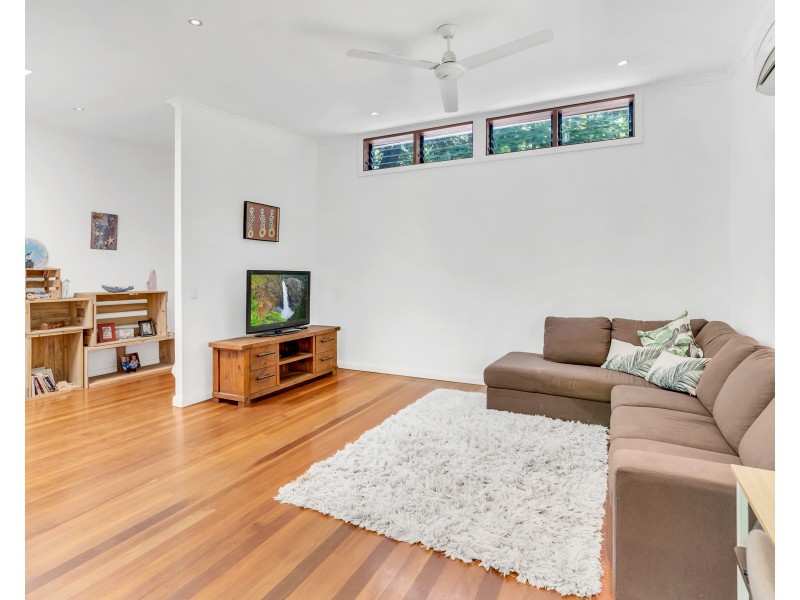 95-97 Hillview Crescent, Whitfield QLD 4870
