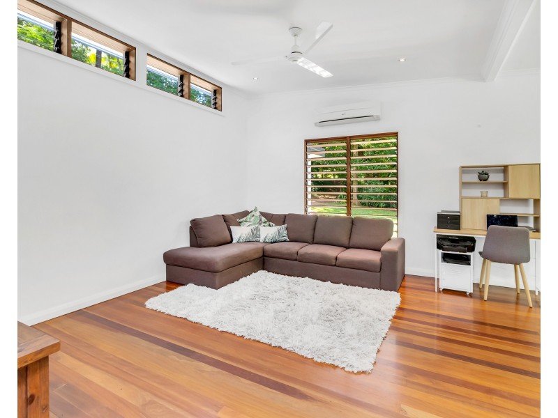 95-97 Hillview Crescent, Whitfield QLD 4870