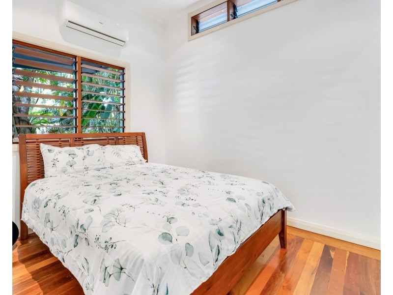 95-97 Hillview Crescent, Whitfield QLD 4870