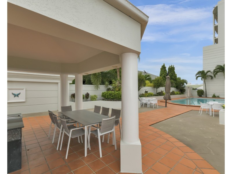 2/73 Spence Street, Cairns City QLD 4870