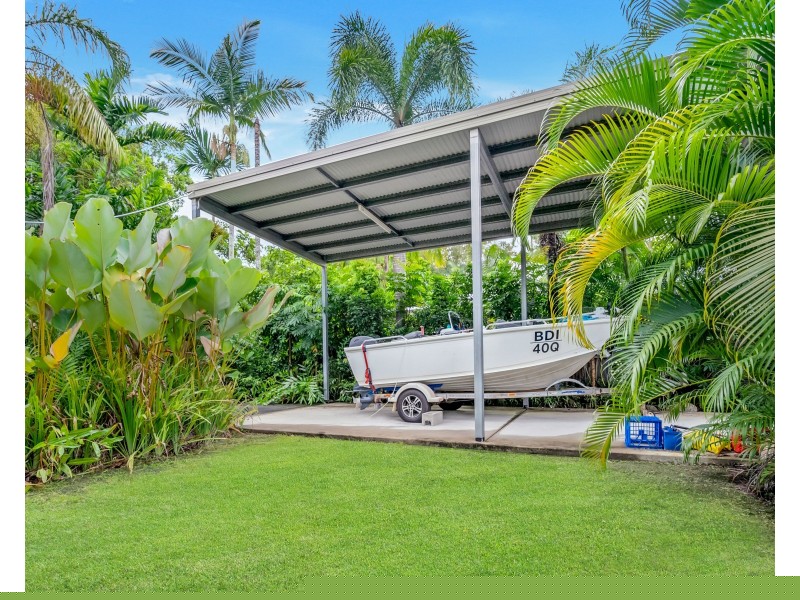 130 Upper Richardson Street, Whitfield QLD 4870
