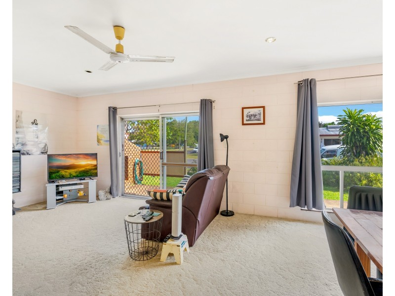 37 Clinton Street, Yorkeys Knob QLD 4878