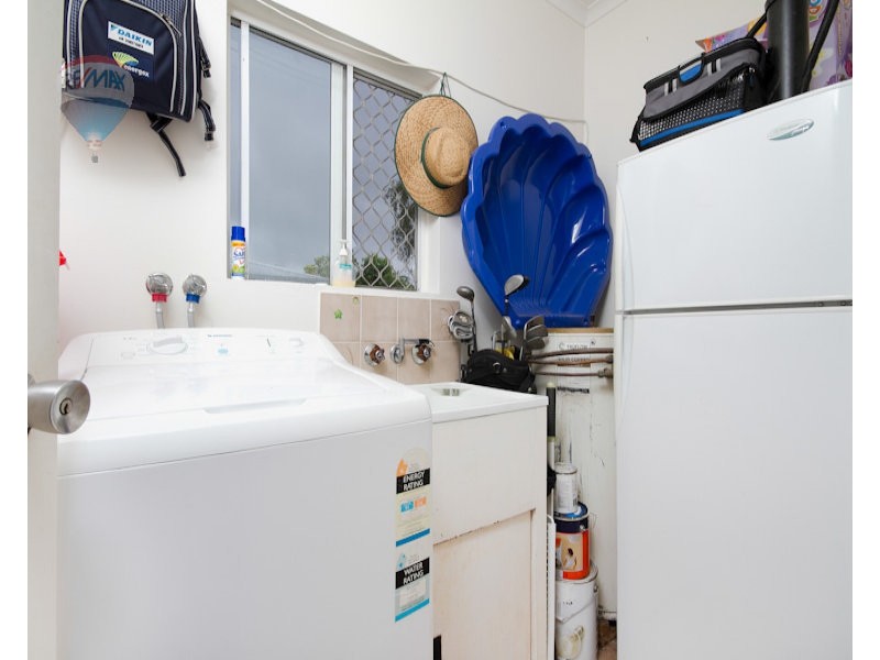 2/8 Deshon Street, Whitfield QLD 4870