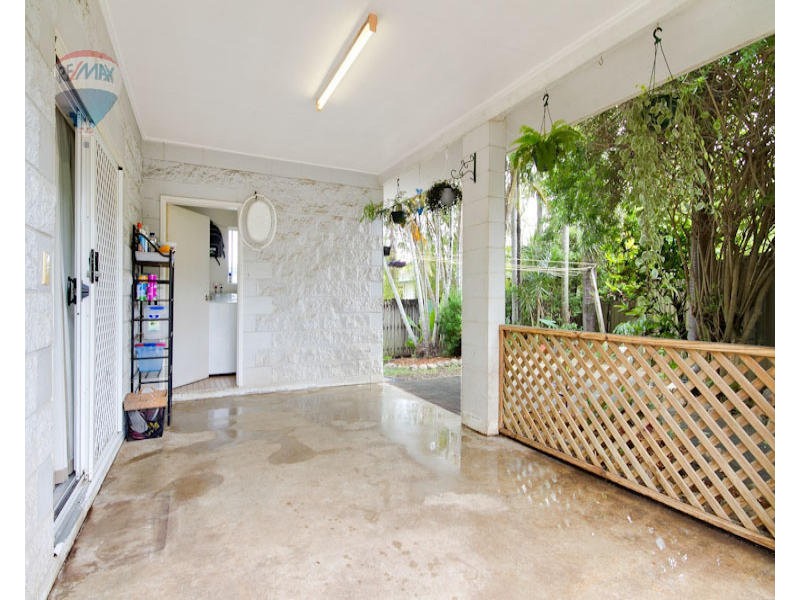 2/8 Deshon Street, Whitfield QLD 4870