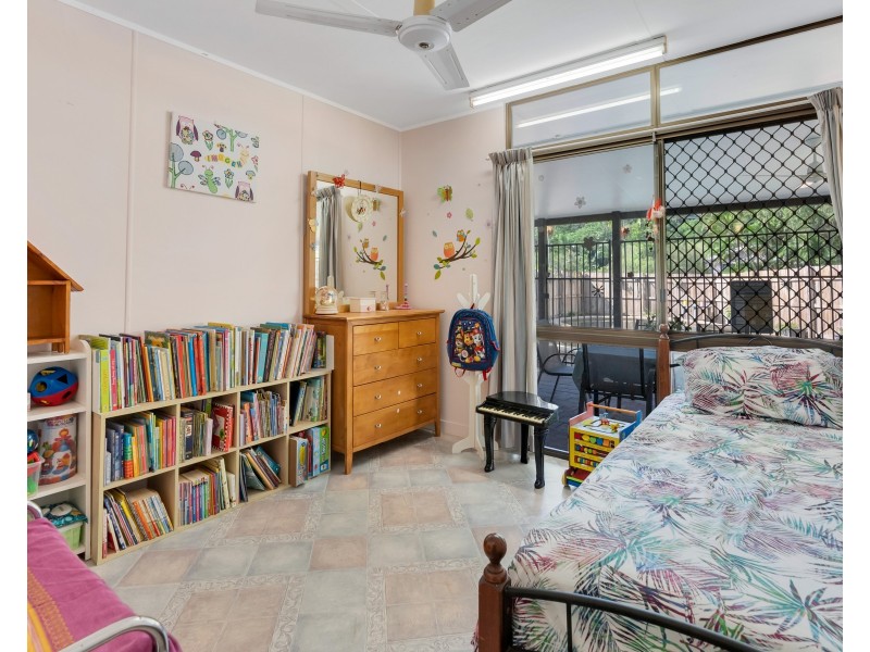 1 Marcus Close, Mooroobool QLD 4870