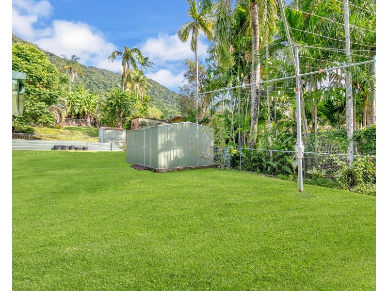 1 Marcus Close, Mooroobool QLD 4870