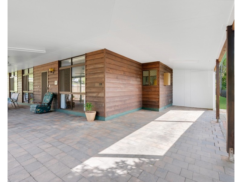 1 Marcus Close, Mooroobool QLD 4870