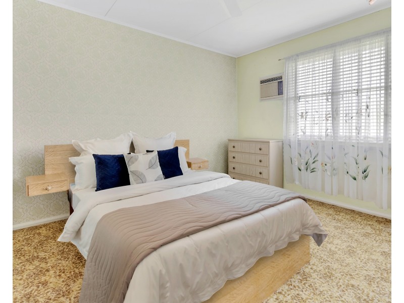 28 Curtin Street, Westcourt QLD 4870