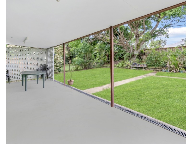 28 Curtin Street, Westcourt QLD 4870