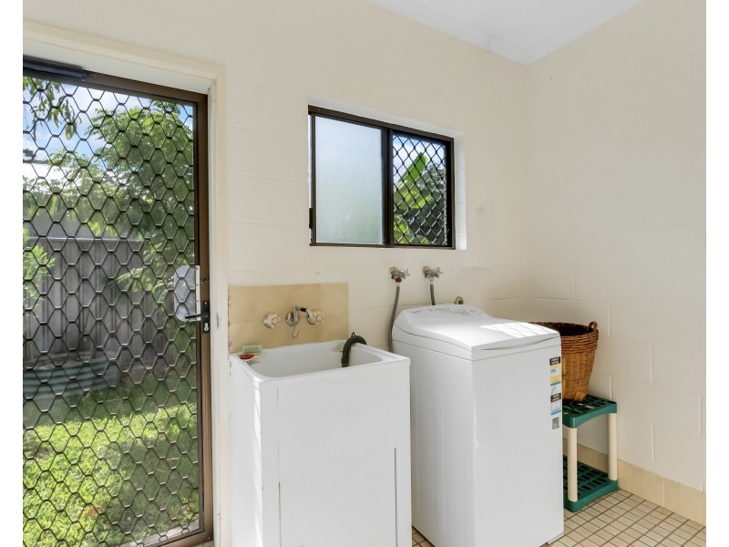 6 Keller Close, Whitfield QLD 4870