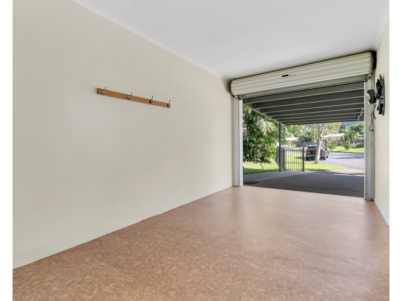 6 Keller Close, Whitfield QLD 4870