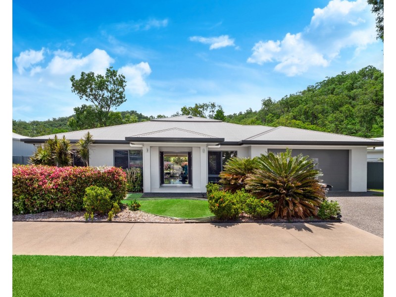 25 Coastline Parade, Trinity Beach QLD 4879