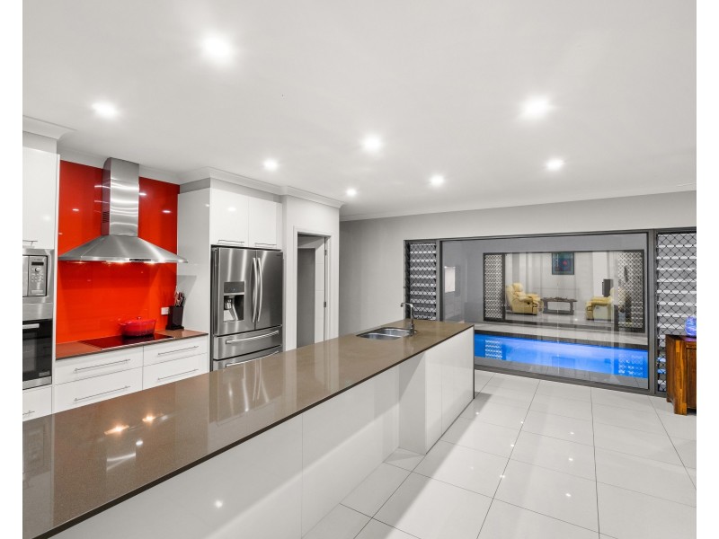 25 Coastline Parade, Trinity Beach QLD 4879