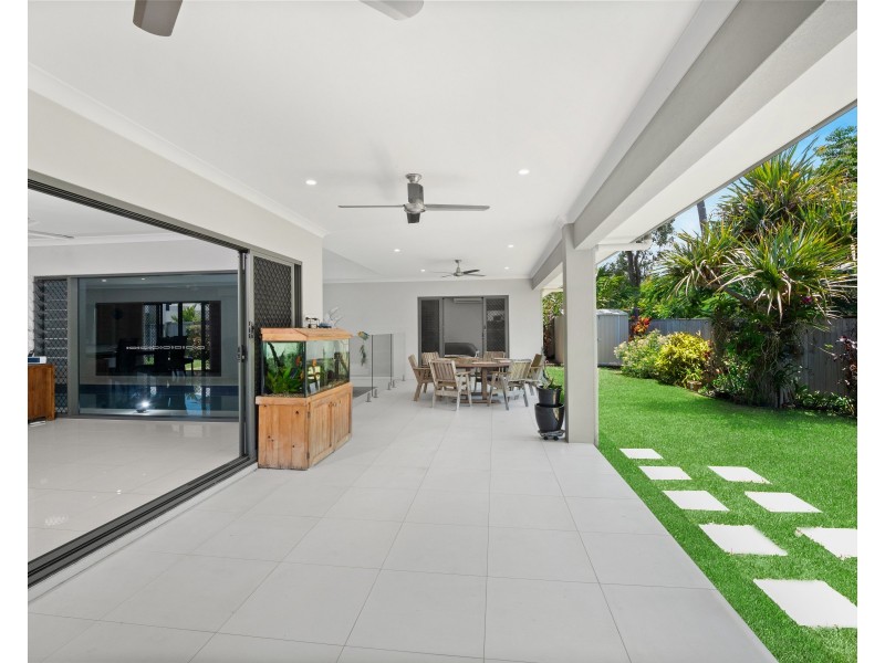 25 Coastline Parade, Trinity Beach QLD 4879