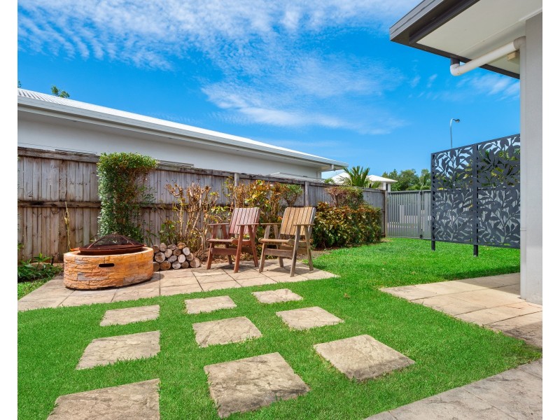 25 Coastline Parade, Trinity Beach QLD 4879
