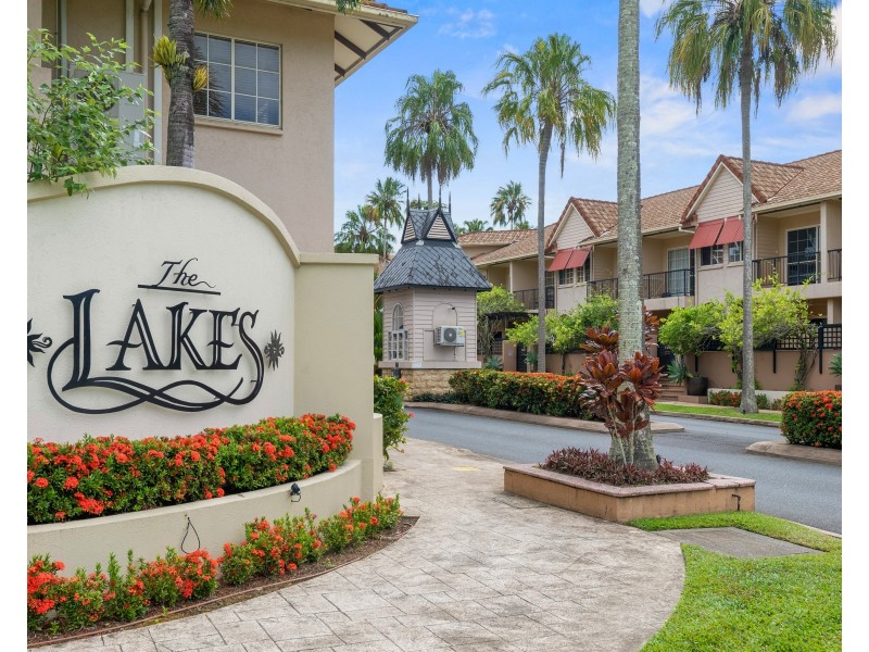 1128/2-10 Greenslopes Street, Cairns North QLD 4870