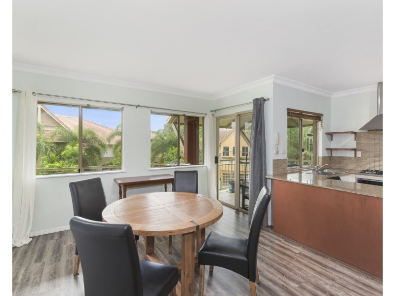 1128/2-10 Greenslopes Street, Cairns North QLD 4870