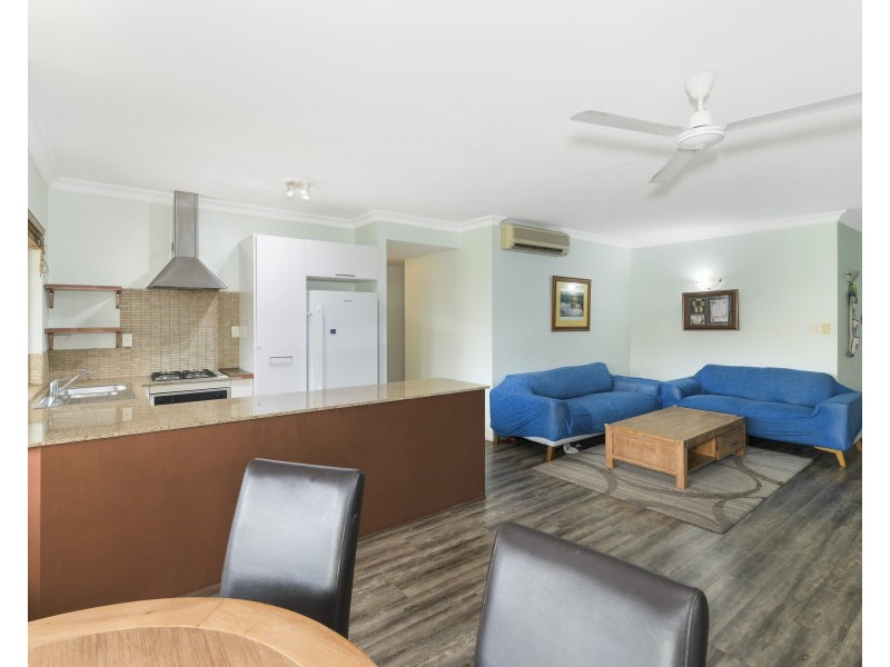 1128/2-10 Greenslopes Street, Cairns North QLD 4870