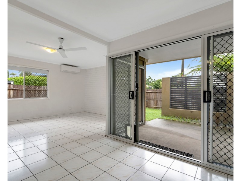 1/4 Moody Street, Manoora QLD 4870