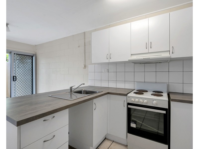 1/4 Moody Street, Manoora QLD 4870