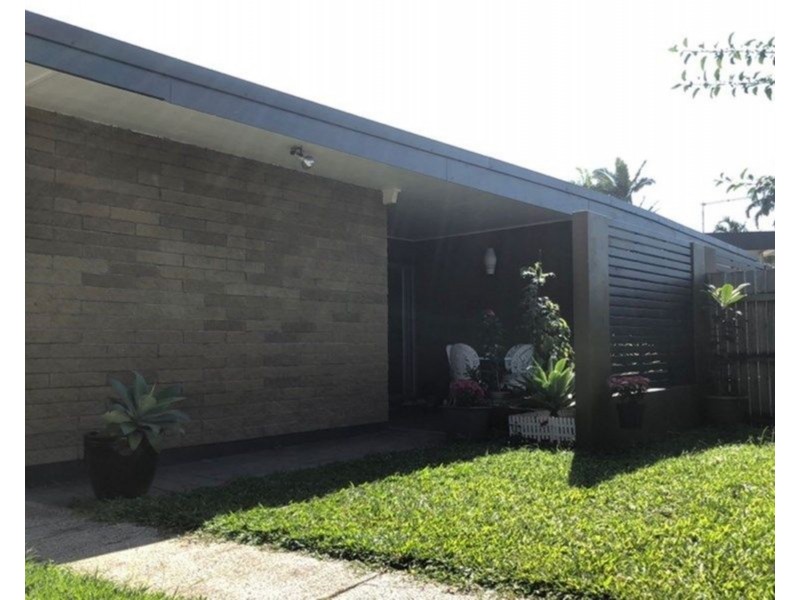 1/4 Moody Street, Manoora QLD 4870