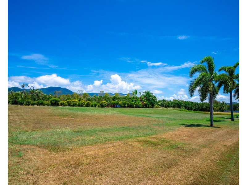 24 Keith Williams Drive, Cardwell QLD 4849