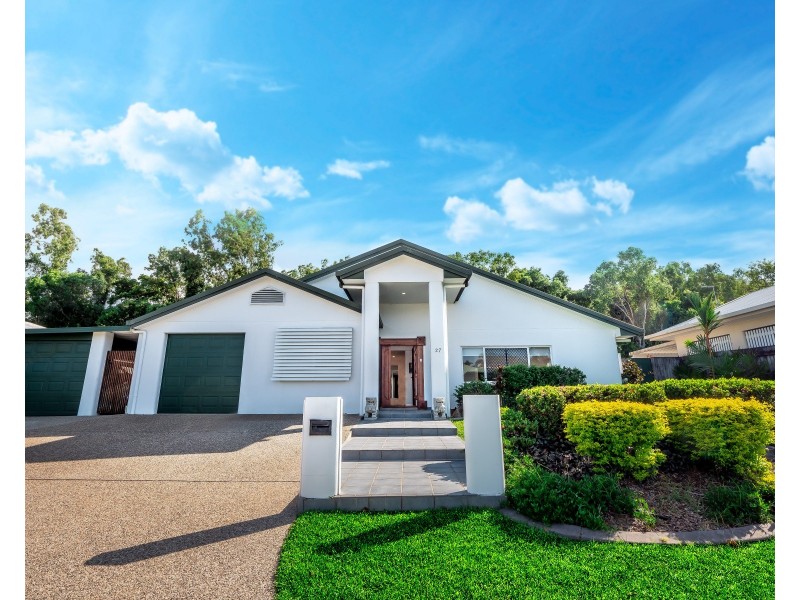 27 Bramble Street, Clifton Beach QLD 4879