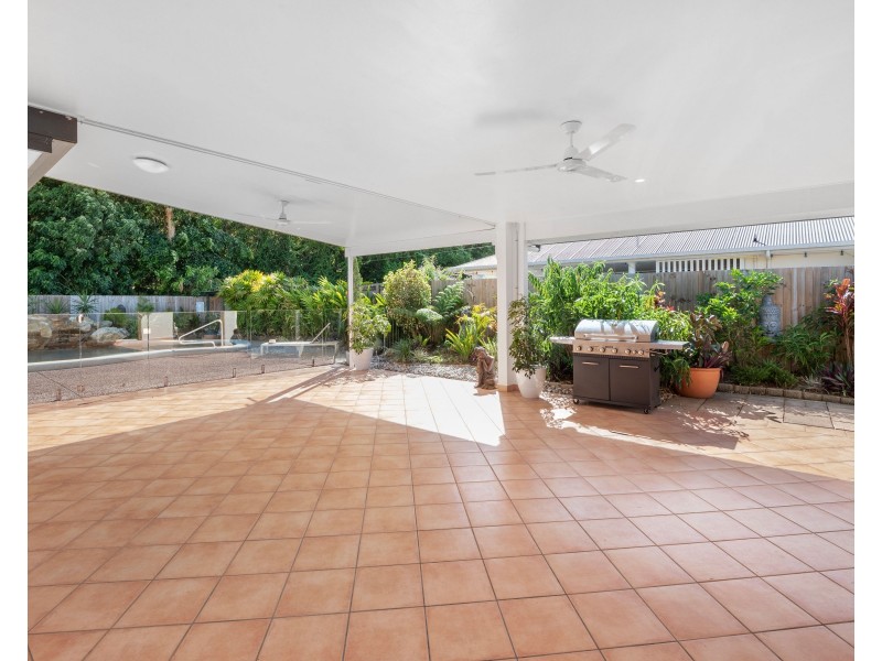 27 Bramble Street, Clifton Beach QLD 4879