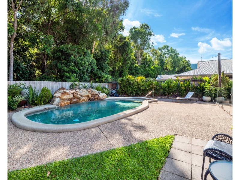 27 Bramble Street, Clifton Beach QLD 4879