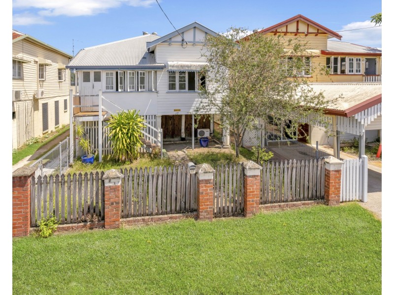 17 Victoria Street, Parramatta Park QLD 4870