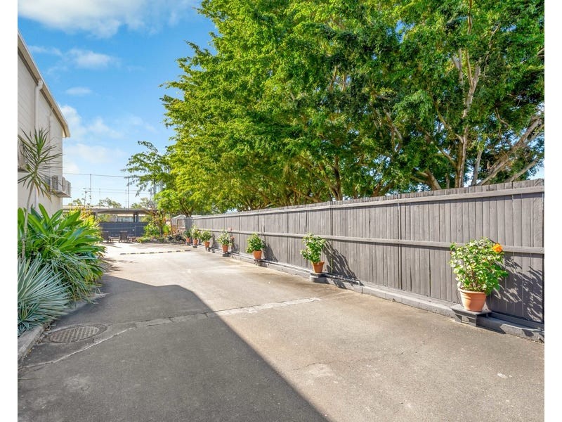 33/87-91 Earl Street, Westcourt QLD 4870