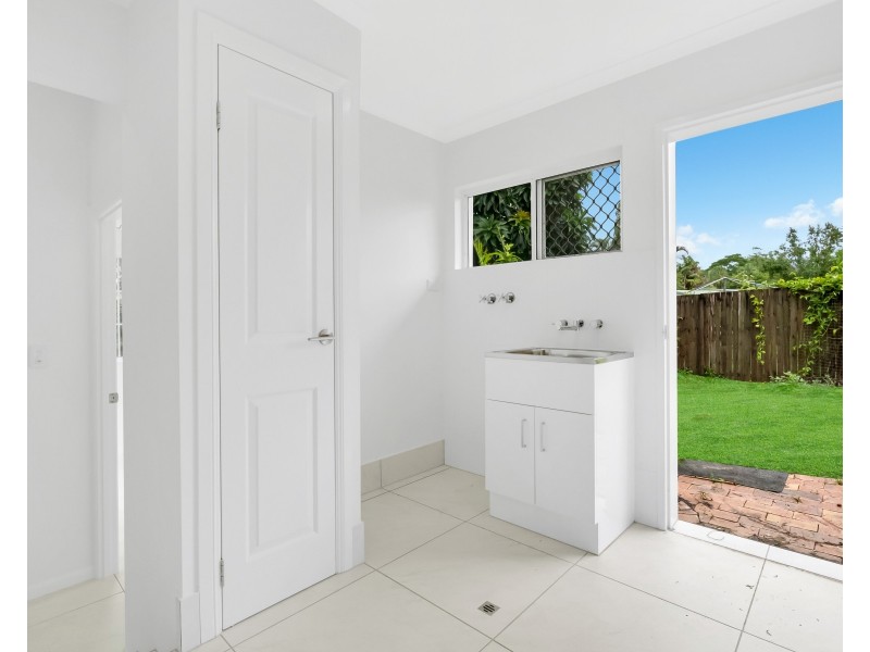 17 Iona Close, Edge Hill QLD 4870