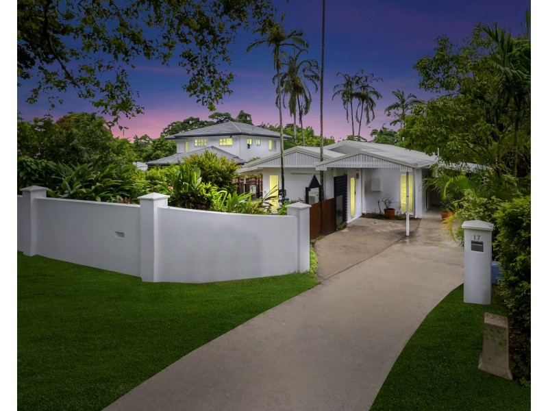 17 Iona Close, Edge Hill QLD 4870