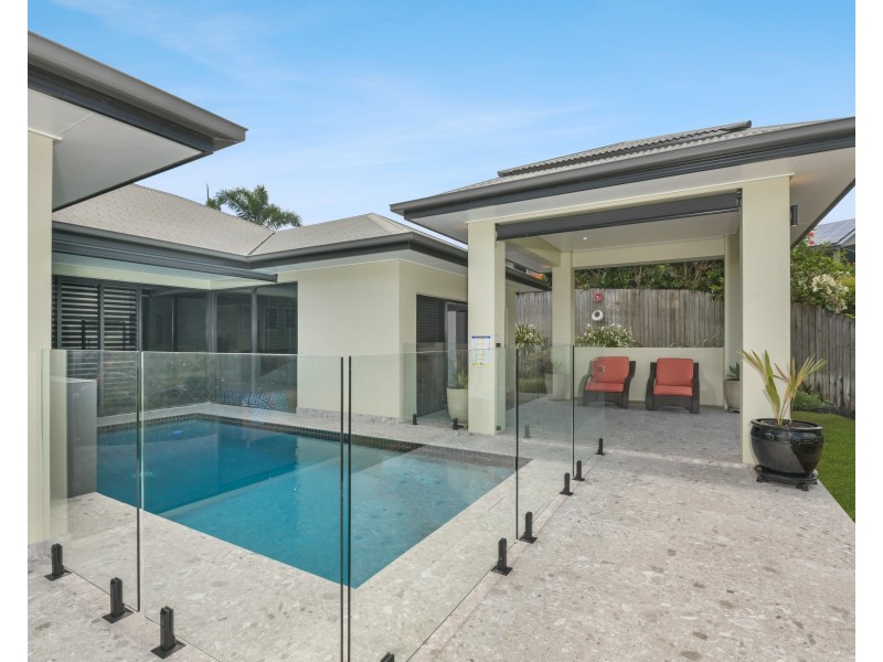 25 The Peak Road, Brinsmead QLD 4870