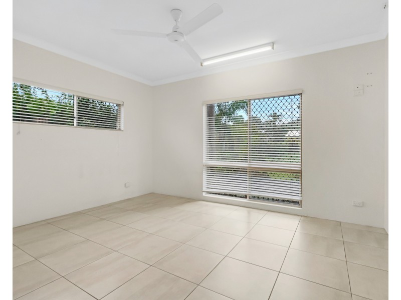 8 Royal Saxon Close, Mount Sheridan QLD 4868