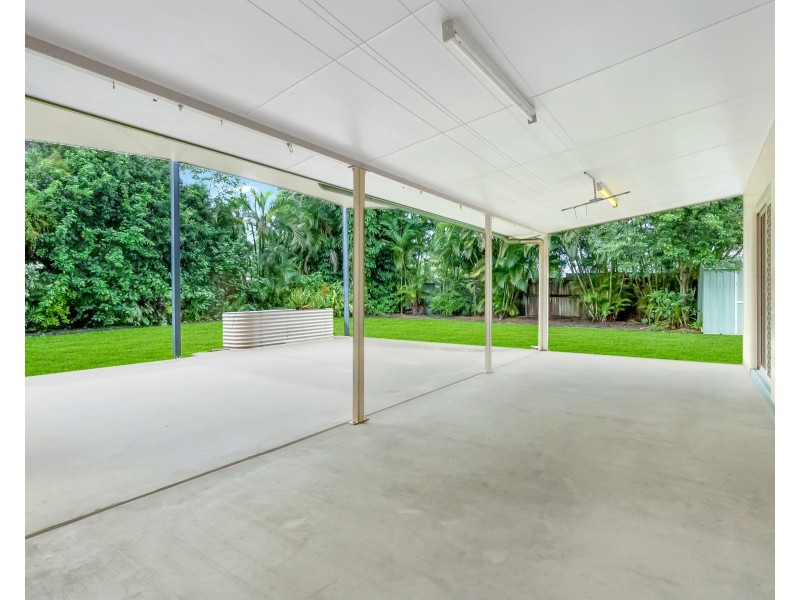 8 Royal Saxon Close, Mount Sheridan QLD 4868