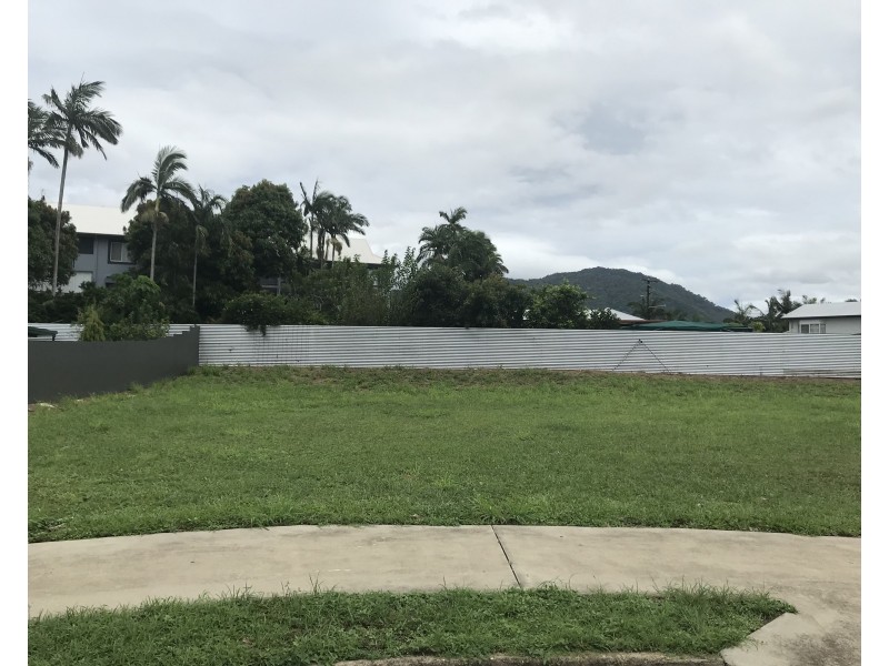 39 Sandown Close, Woree QLD 4868