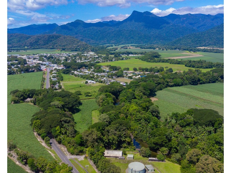 81 Junction Road, Mossman QLD 4873