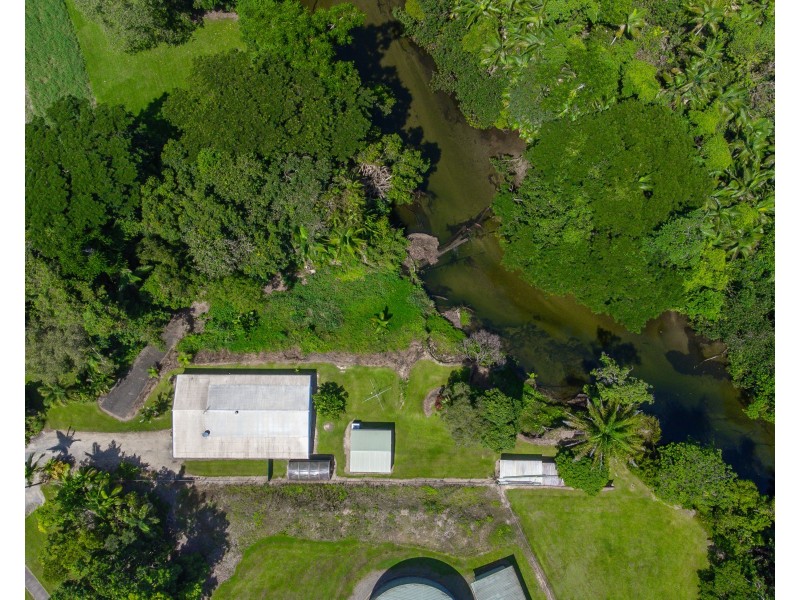 81 Junction Road, Mossman QLD 4873