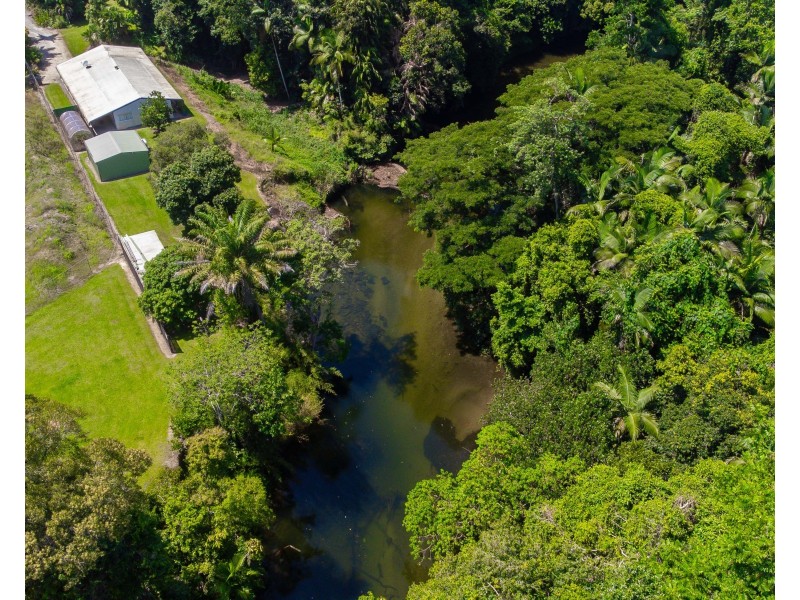81 Junction Road, Mossman QLD 4873