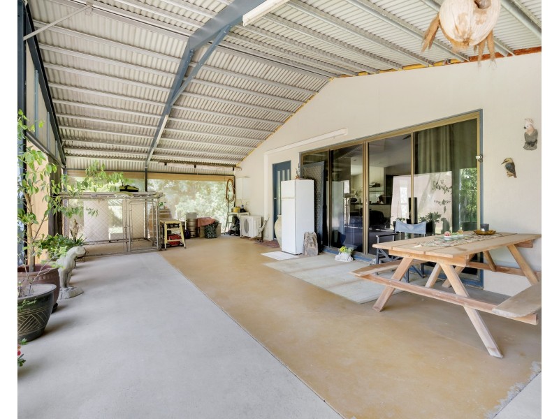 81 Junction Road, Mossman QLD 4873