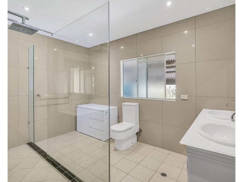 81 Junction Road, Mossman QLD 4873