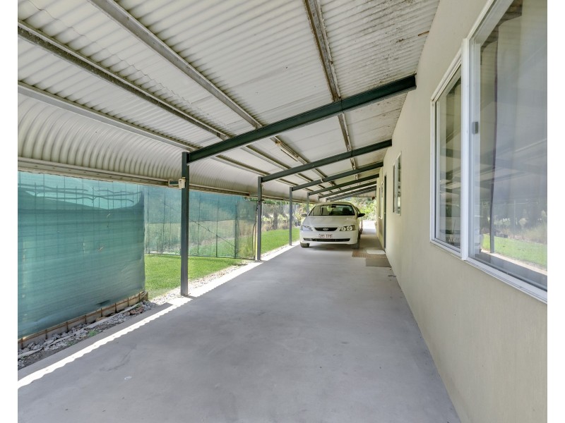 81 Junction Road, Mossman QLD 4873