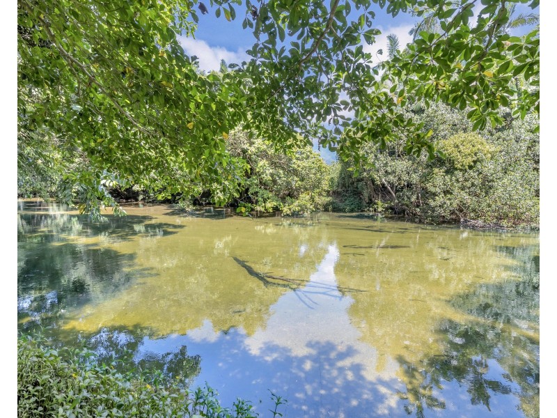 81 Junction Road, Mossman QLD 4873