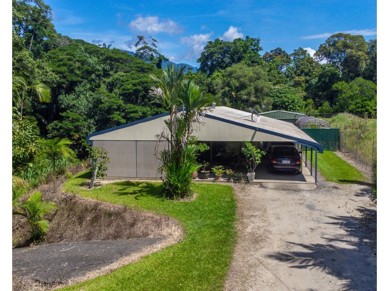 81 Junction Road, Mossman QLD 4873