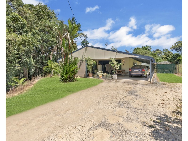 81 Junction Road, Mossman QLD 4873