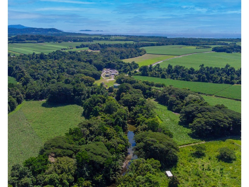 81 Junction Road, Mossman QLD 4873