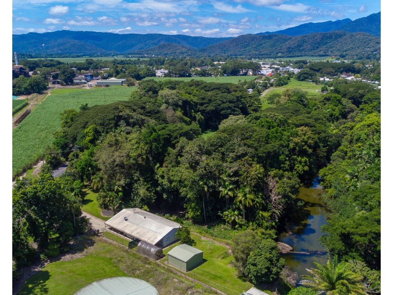 81 Junction Road, Mossman QLD 4873