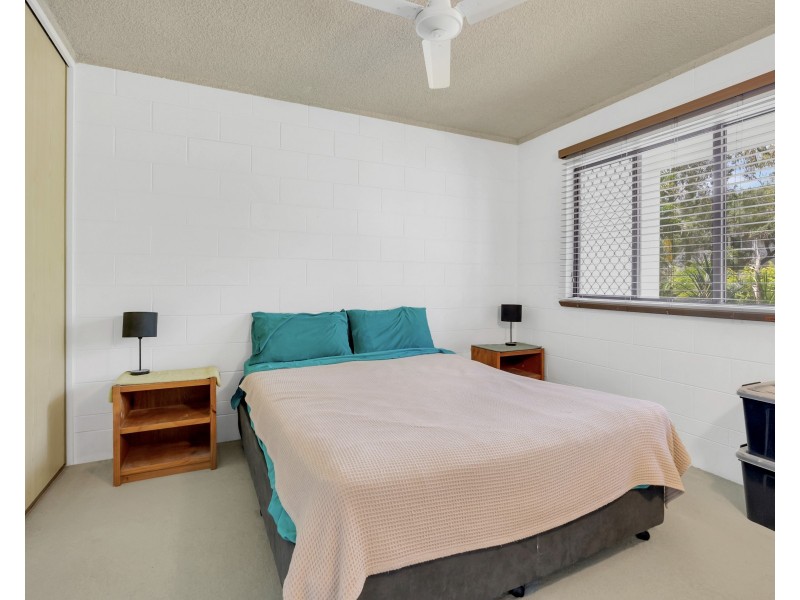 2/63-65 Moore Street, Trinity Beach QLD 4879