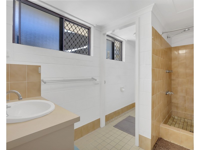 2/63-65 Moore Street, Trinity Beach QLD 4879